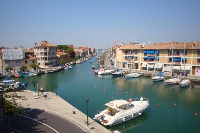Riviera Appartament Градо Экстерьер фото